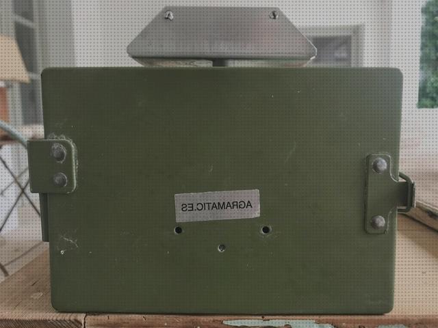 Review de dispensador con placa solar